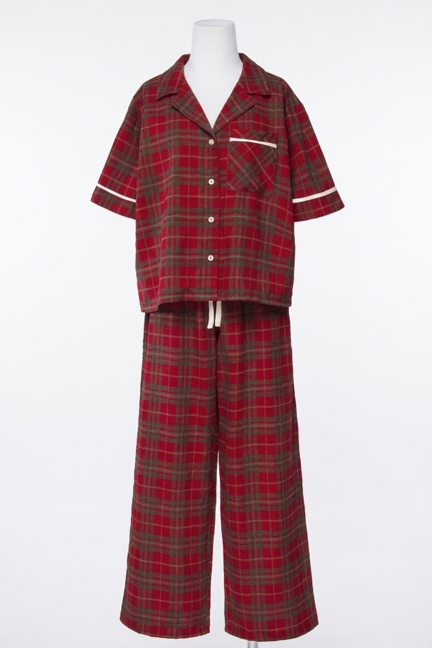 NEW SHE + SKY women's plaid pajama set in red
